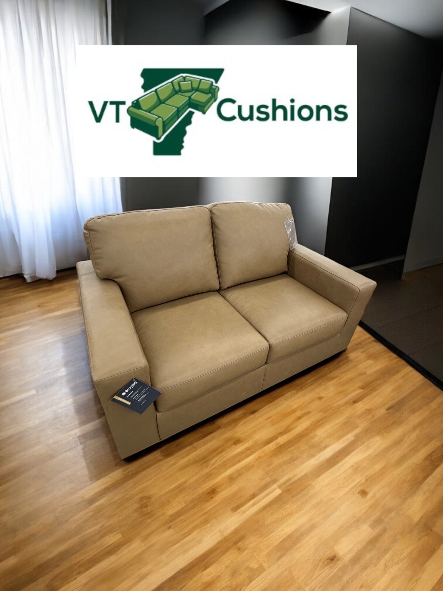 *Free Delivery* Brand New Matching Faux Leather Couch and Love Seat