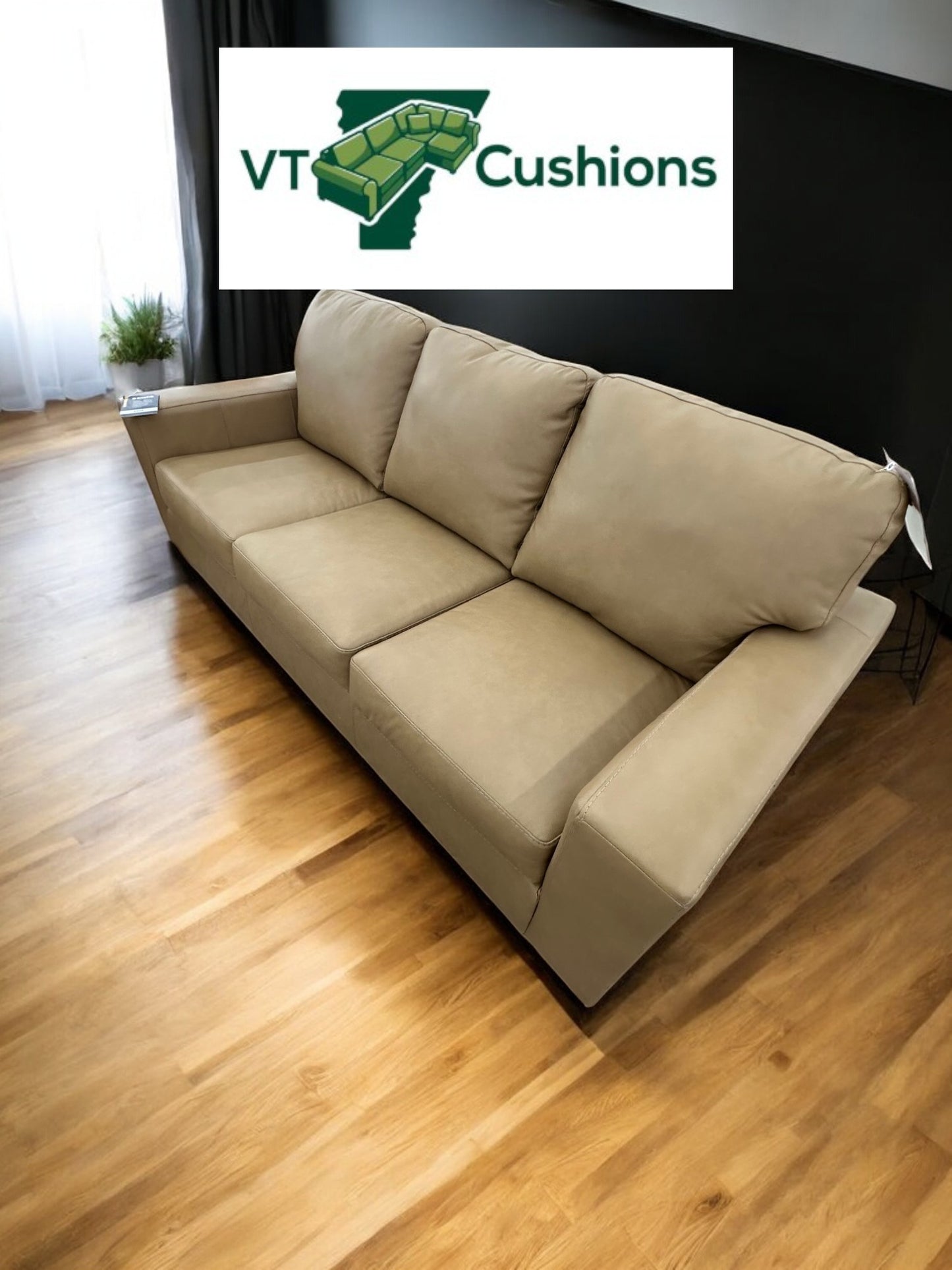 *Free Delivery* Brand New Matching Faux Leather Couch and Love Seat
