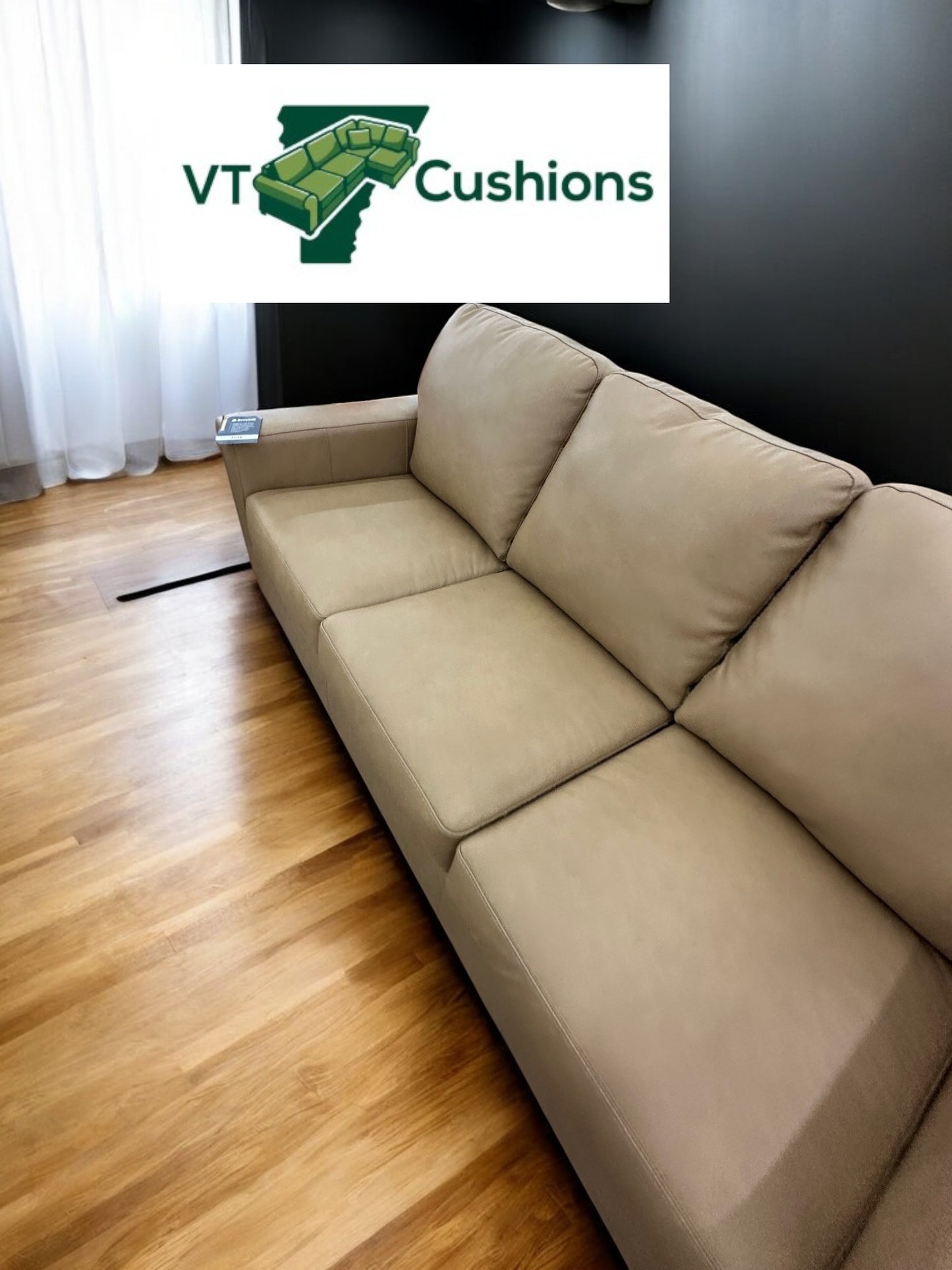 *Free Delivery* Brand New Matching Faux Leather Couch and Love Seat
